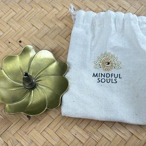 Gold Flower Candle Holder